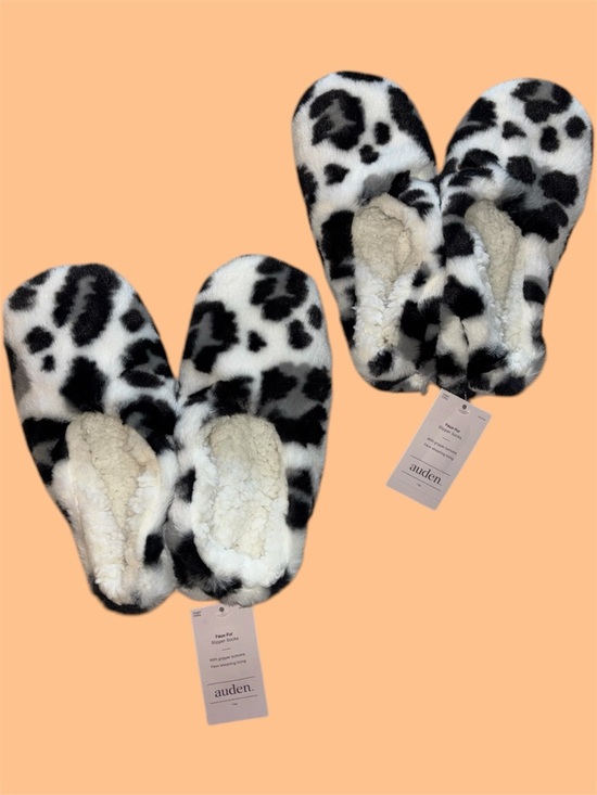 Auden Shoes - Auden Plush Indoor Slipper Socks Set Black and White Leopard Print